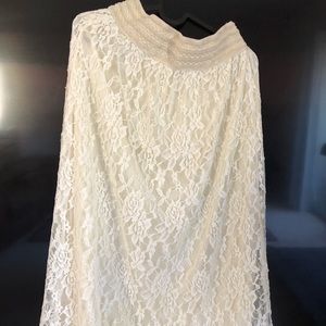 Lace skirt